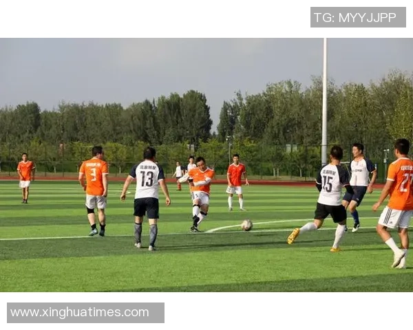 足球巨星齐聚北京踢友谊赛 展现世界级技艺与激情的完美碰撞